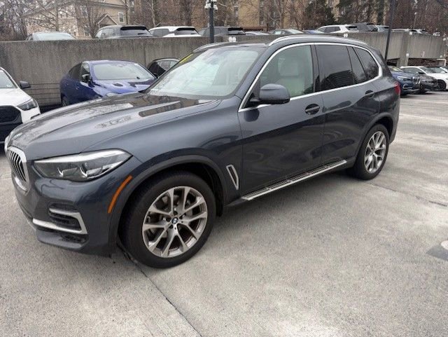 Used 2022 BMW X5 xDrive40i w/ Luxury Seating Package