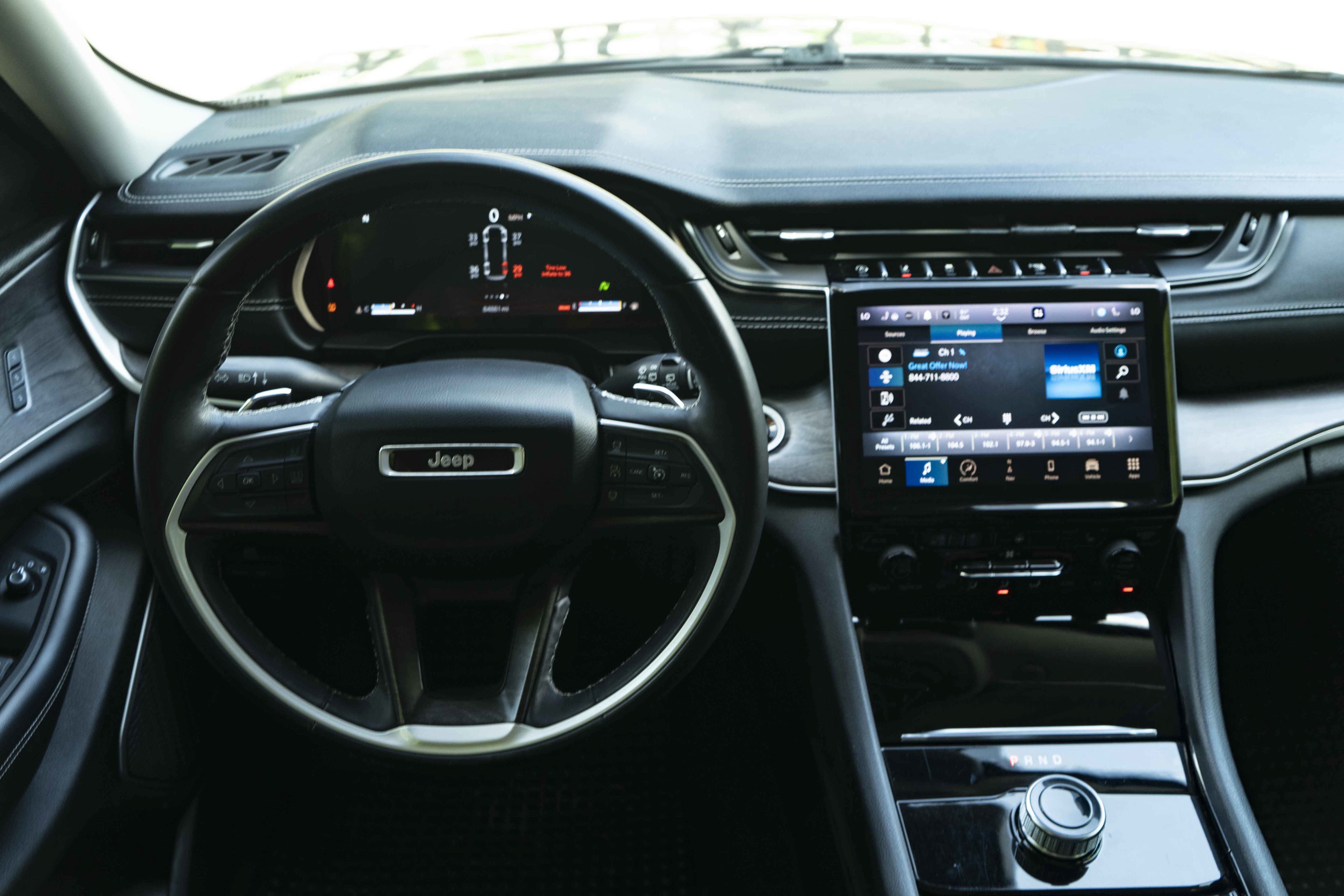 Used 2022 Jeep Grand Cherokee Limited RWD image 18