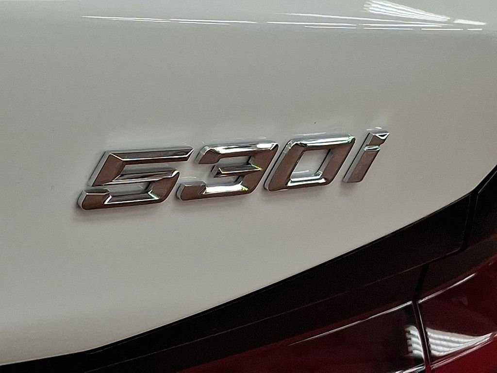 Certified 2023 BMW 530i xDrive w/ M Sport Package image 30