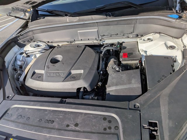 Used 2018 Volvo XC90 T5 Momentum w/ Convenience Package image 26