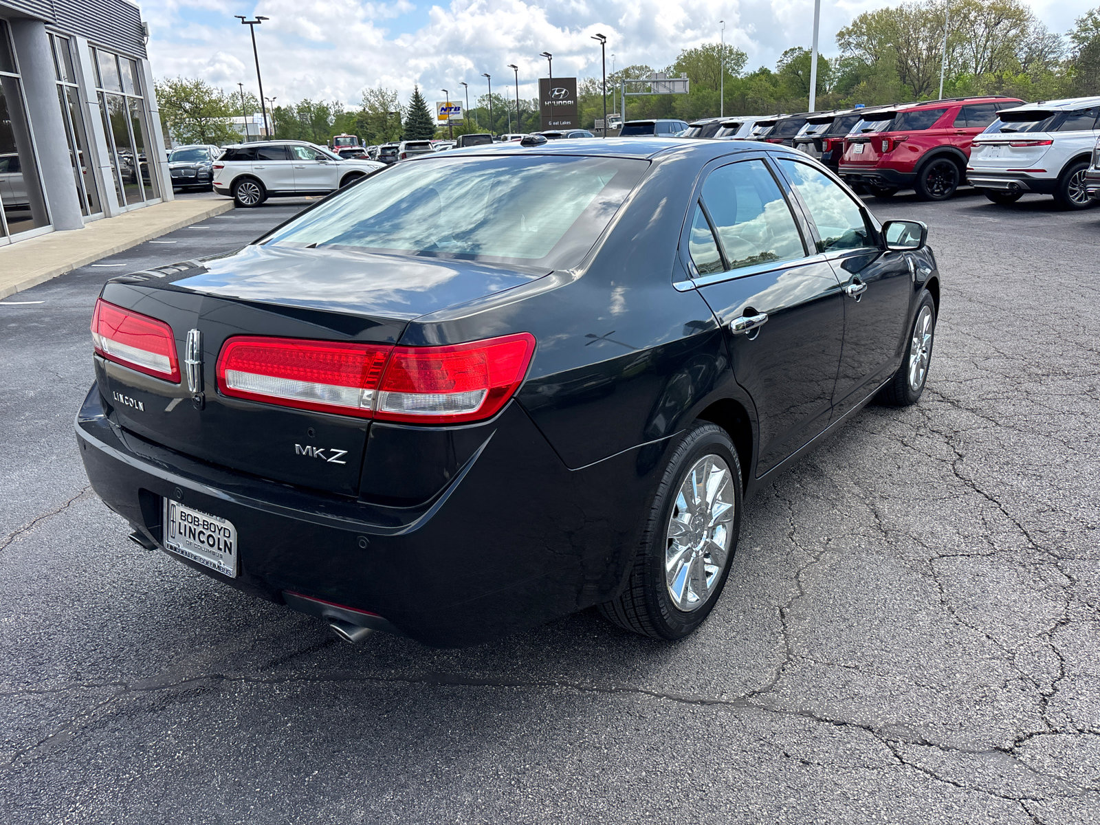 Used 2011 Lincoln MKZ w/ 102A Rapid Spec Order Code FWD image 7