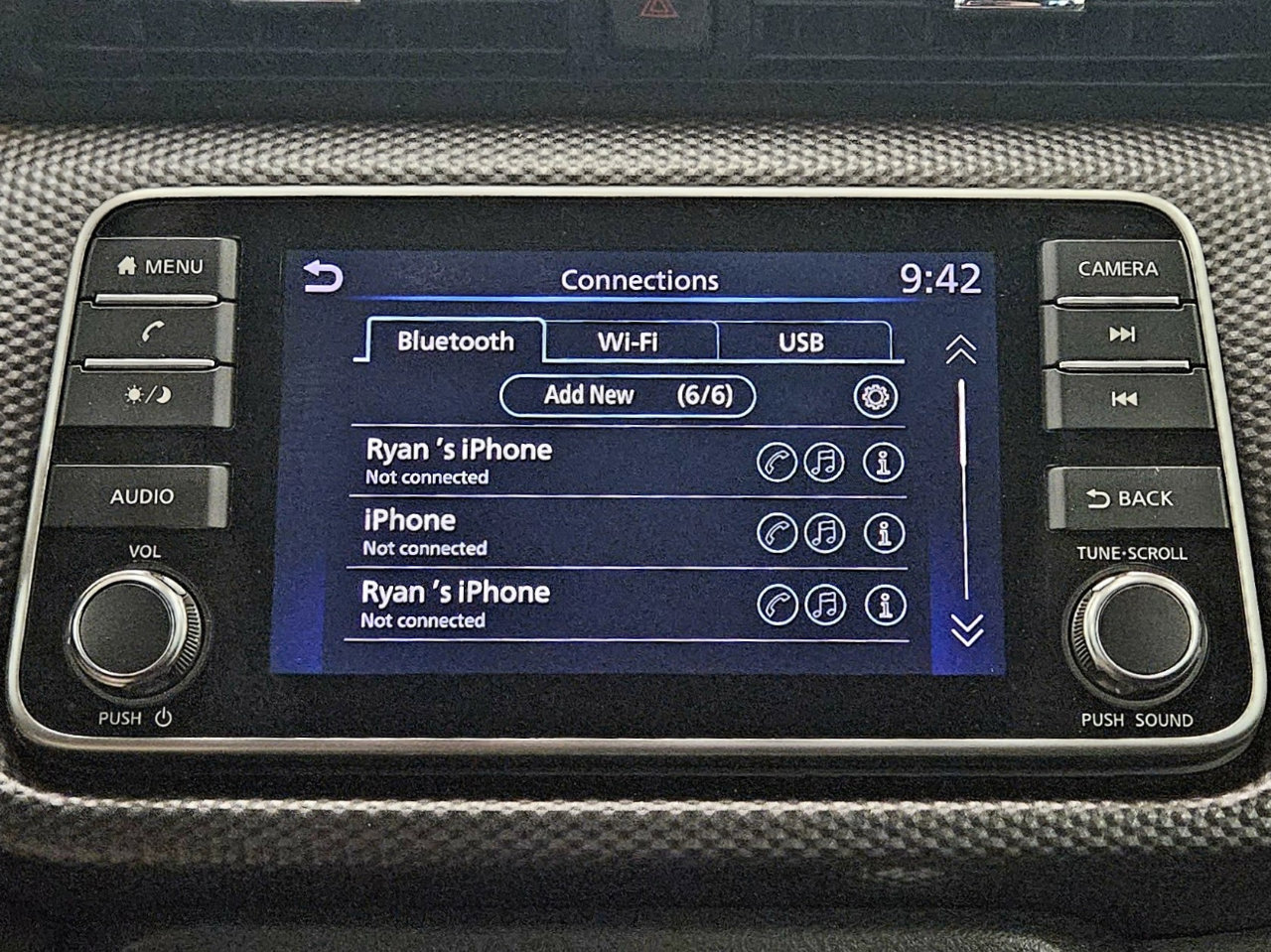 Used 2018 Nissan Kicks SV w/ Exterior Package image 18