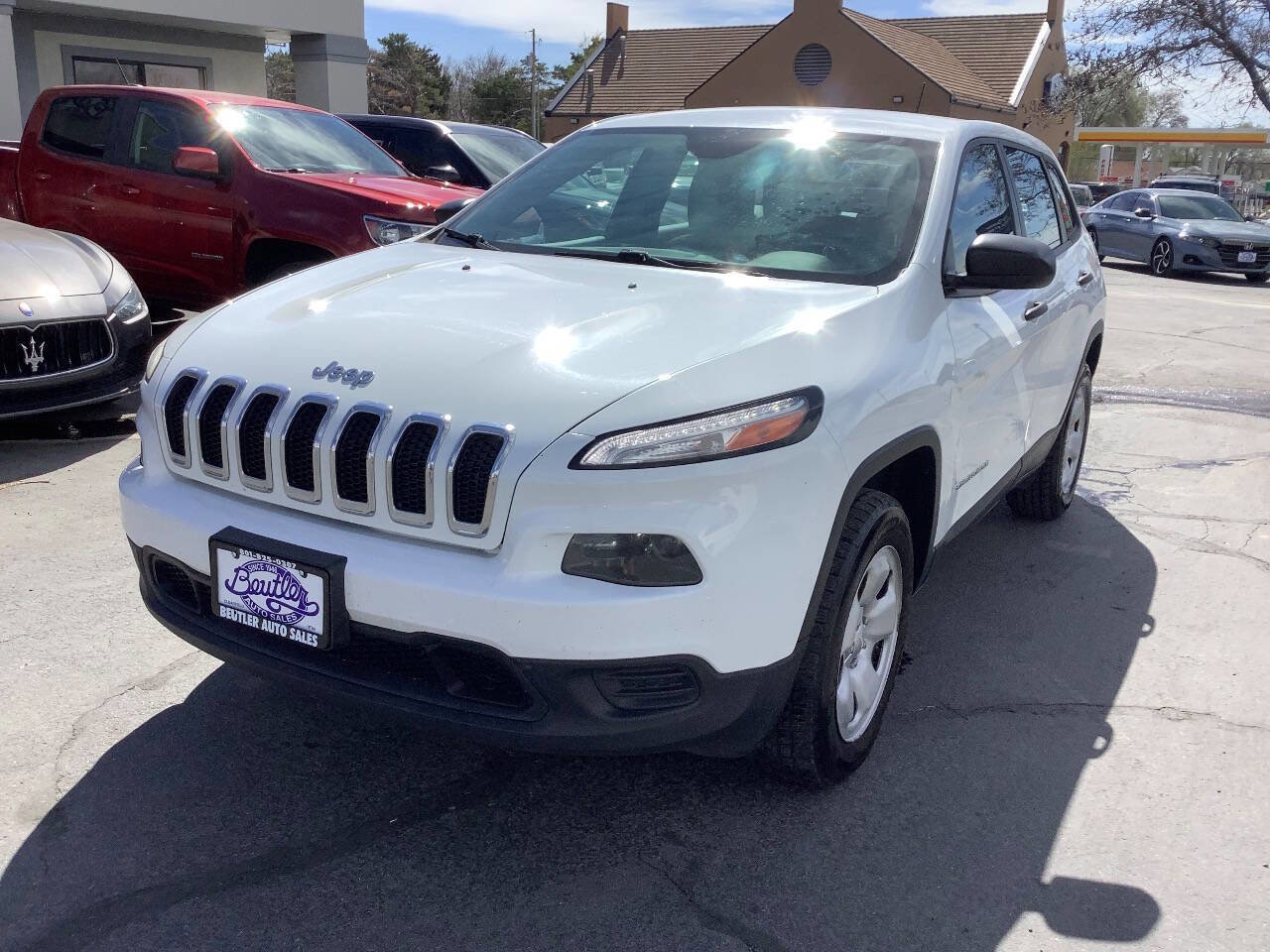 Used 2017 Jeep Cherokee Sport w/ Trailer Tow Group image 3
