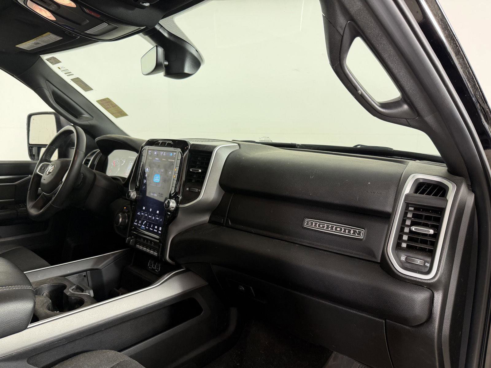 Used 2024 RAM 3500 Big Horn w/ Sport Appearance Package AWD/4WD image 18