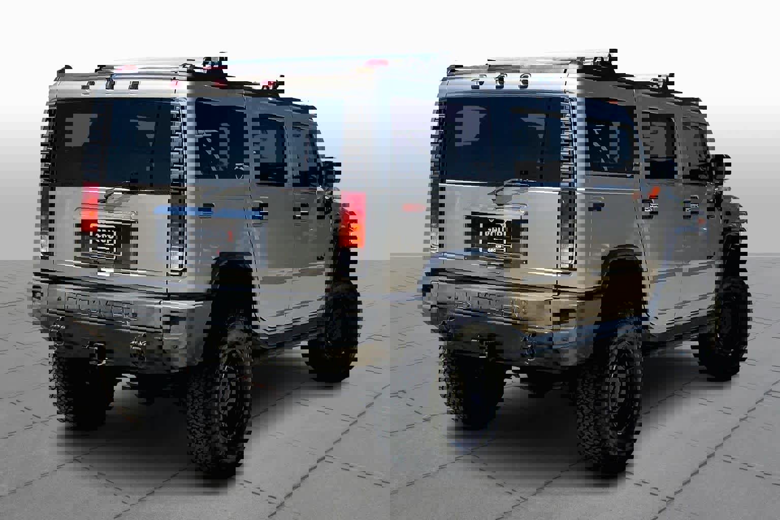 Used 2004 HUMMER H2 w/ Preferred Equipment Group image 10