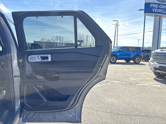 Certified 2022 Ford Explorer Platinum w/ Equipment Group 601A image 25