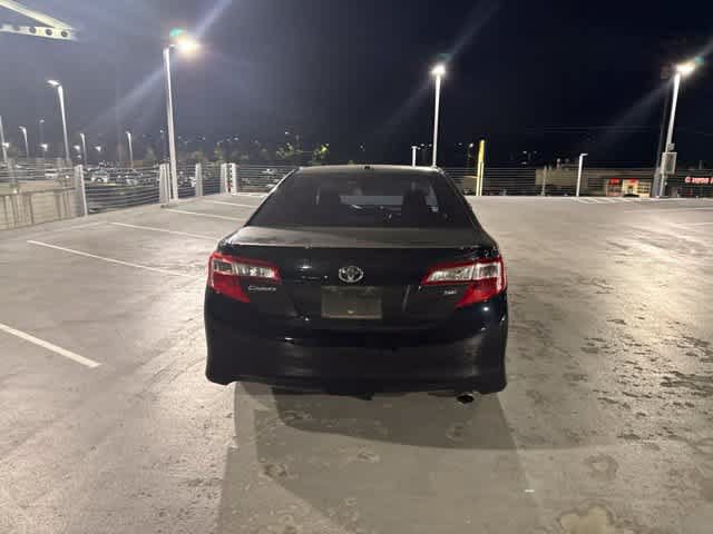 Used 2012 Toyota Camry SE w/ Leather Pkg FWD image 6