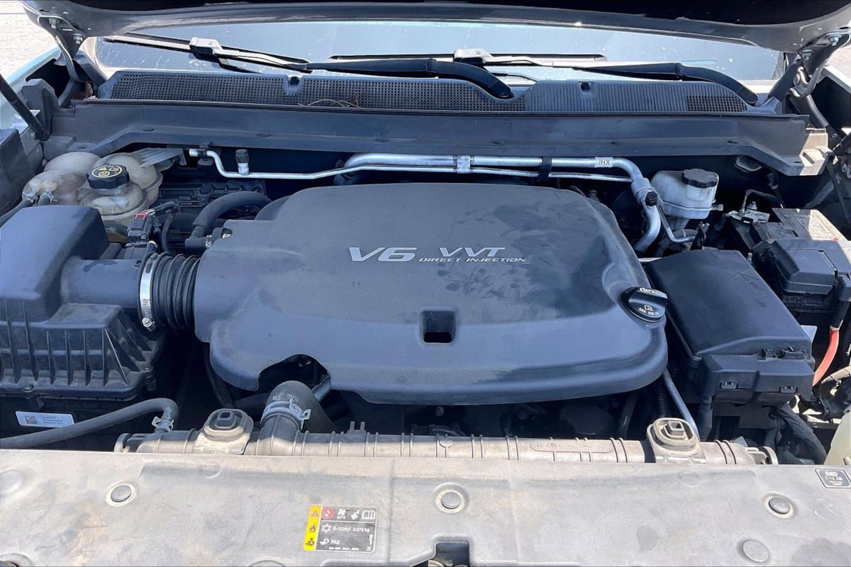 Used 2018 GMC Canyon SLE w/ SLE Convenience Package RWD image 10
