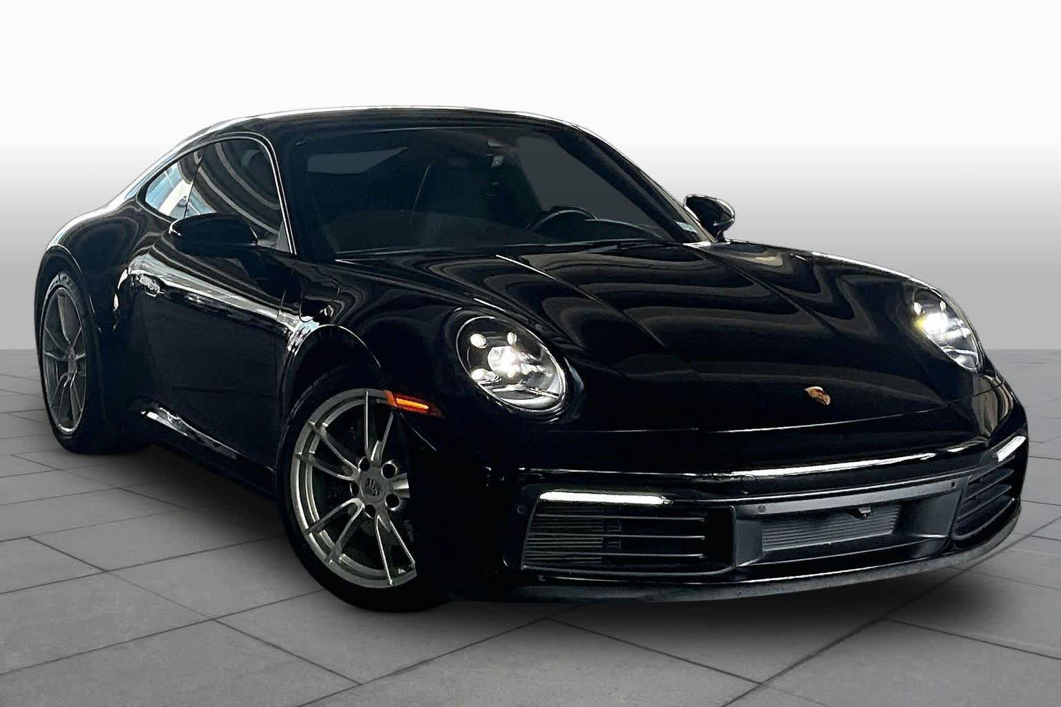 Used 2024 Porsche 911 Carrera RWD image 2