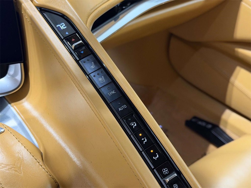 Used 2020 Chevrolet Corvette Stingray Premium Cpe w/ 3LT Preferred Equipment Group image 19