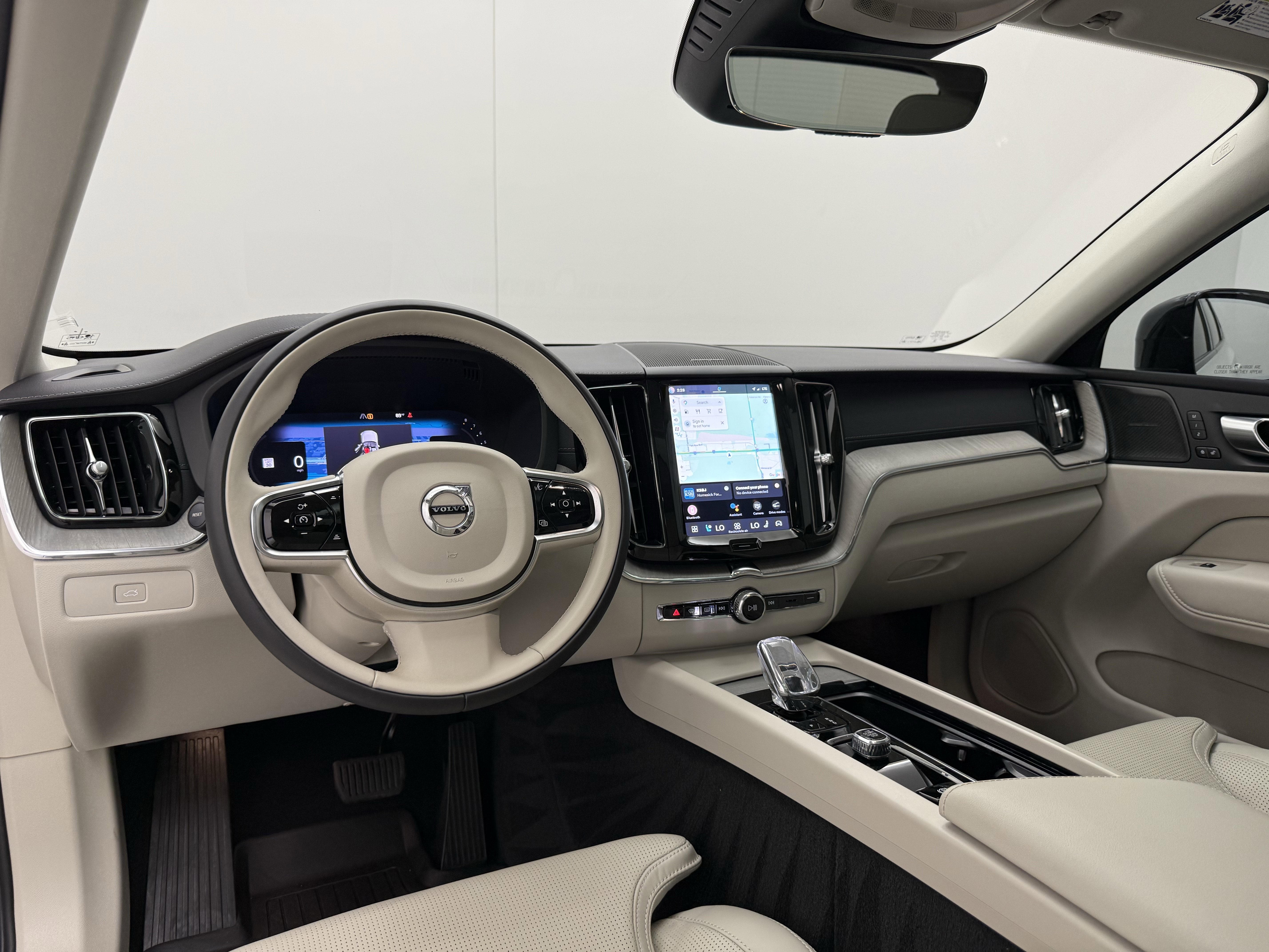 Certified 2024 Volvo XC60 B5 Ultimate w/ Protection Package Premier image 26