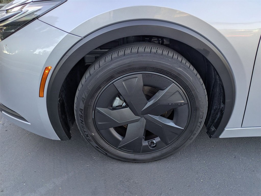 Used 2025 Toyota Prius LE image 13