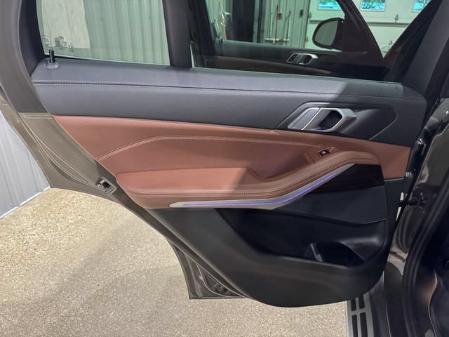 Used 2021 BMW X5 xDrive40i w/ Convenience Package AWD/4WD image 19