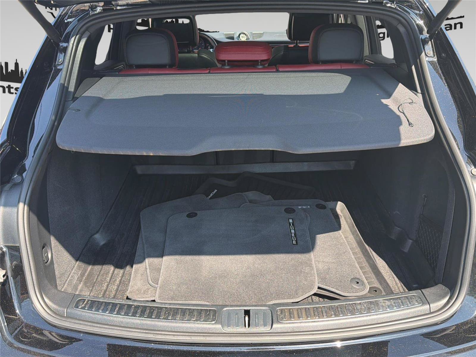 Used 2023 Porsche Macan Turbo AWD/4WD image 23