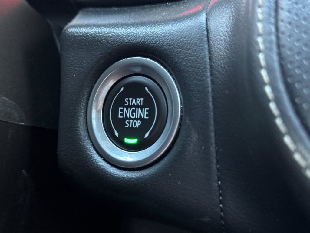 Used 2021 Chevrolet Suburban Premier image 28