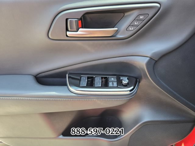 Used 2024 Toyota Crown Platinum AWD/4WD image 31