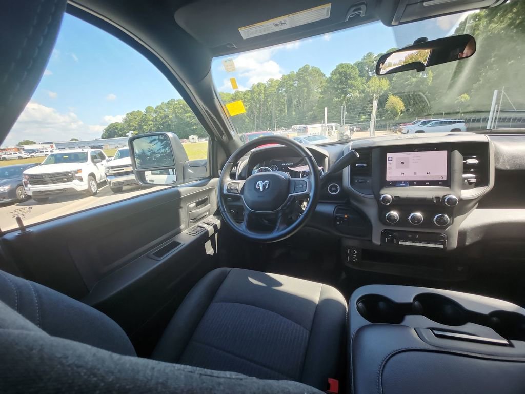 Used 2024 RAM 3500 Tradesman w/ Chrome Appearance Group image 13