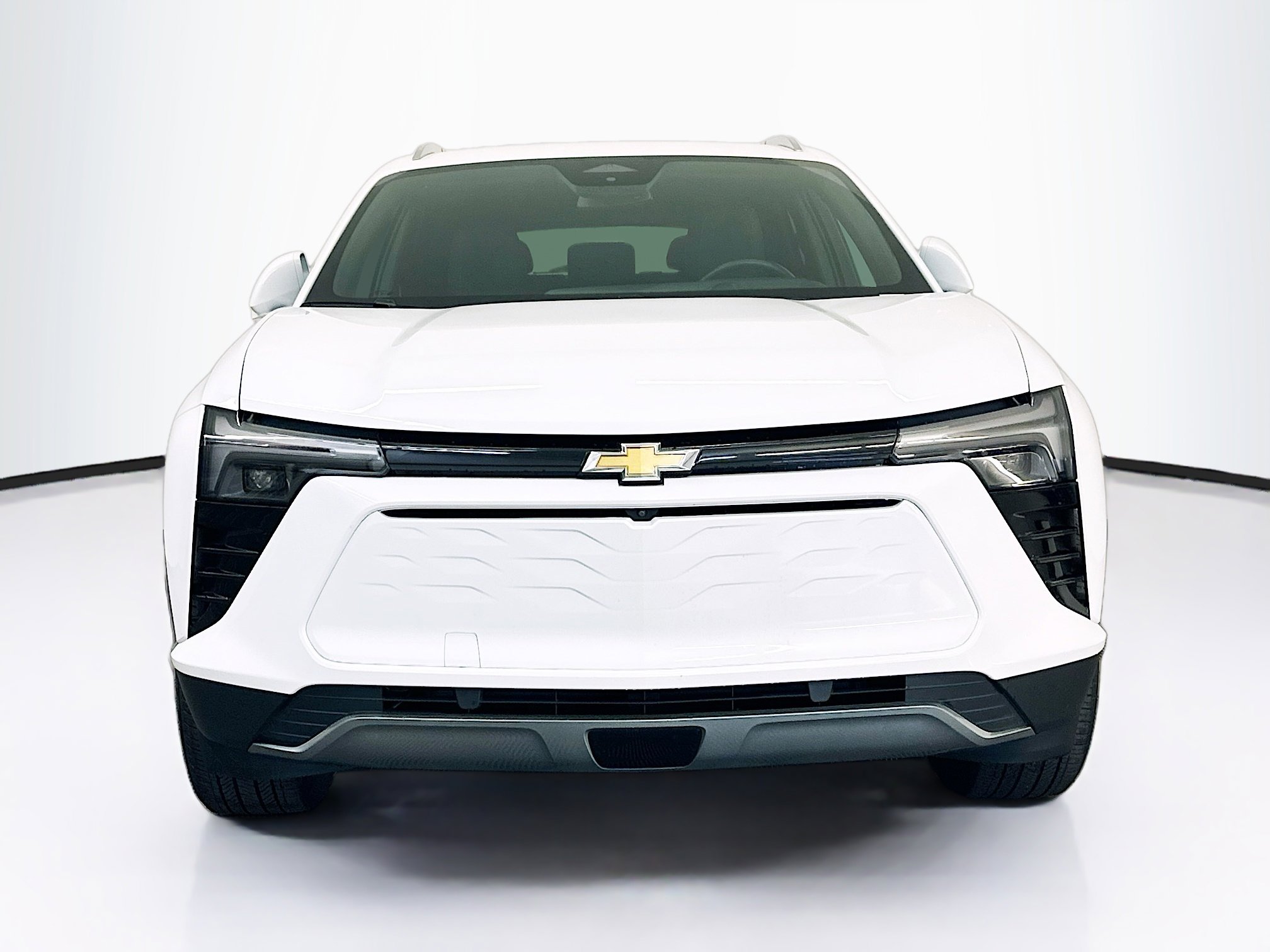 Used 2024 Chevrolet Blazer EV LT AWD/4WD image 2