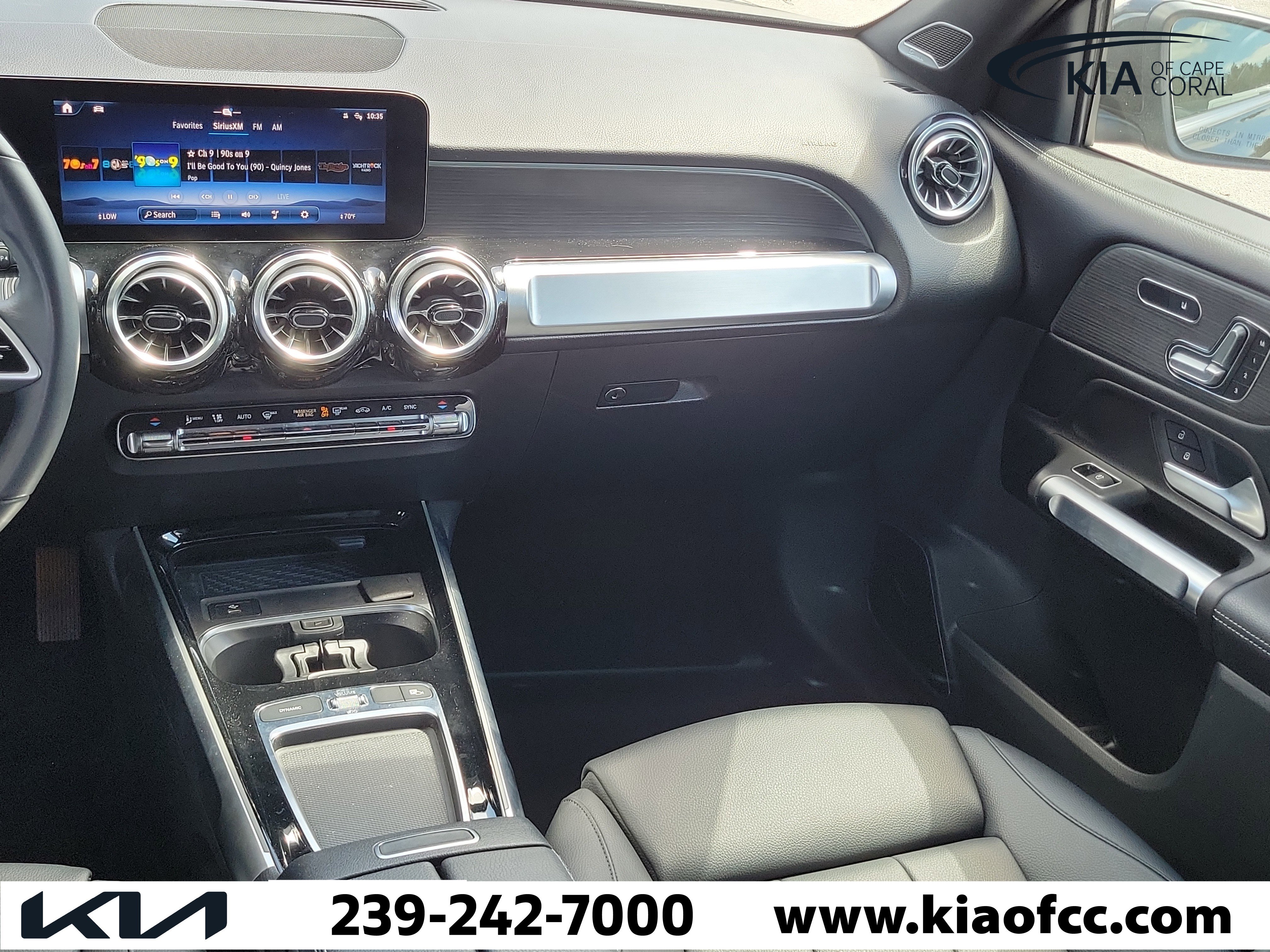 Used 2024 Mercedes-Benz GLB 250 4MATIC image 16