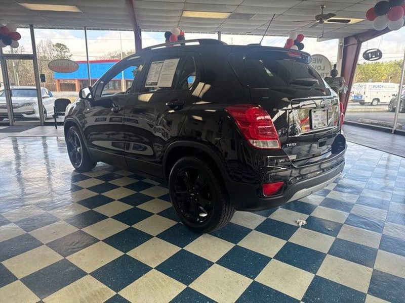 Used 2019 Chevrolet Trax Premier w/ Midnight Edition image 5