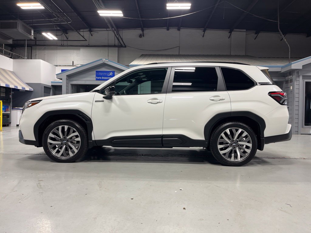 Used 2026 Subaru Forester Touring AWD/4WD image 4