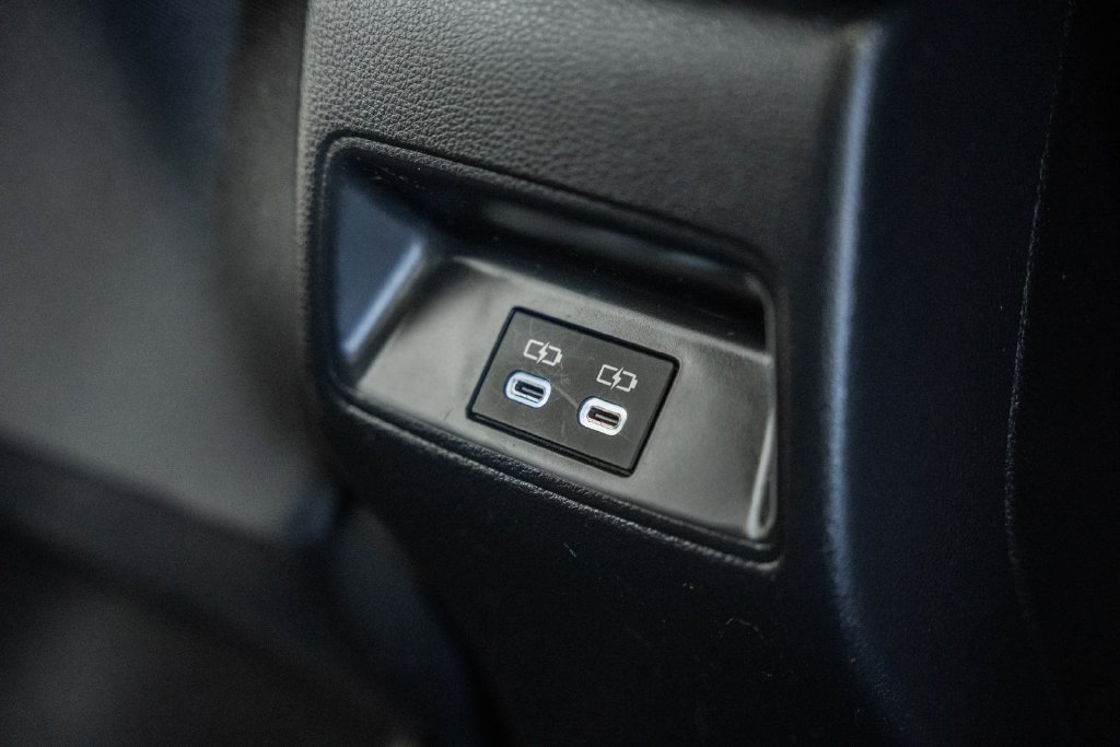 Used 2025 Toyota Corolla LE FWD image 27