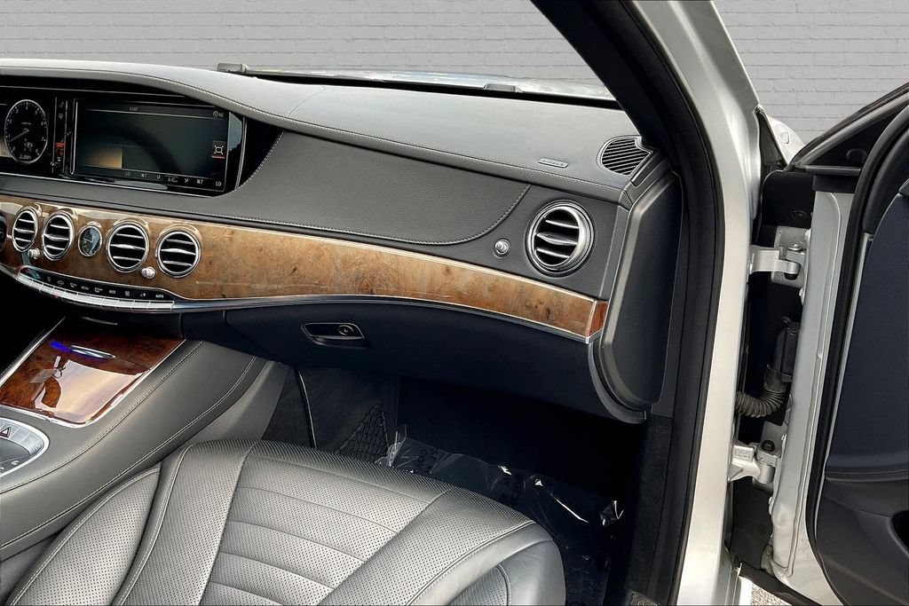 Used 2014 Mercedes-Benz S 550 Sedan image 25