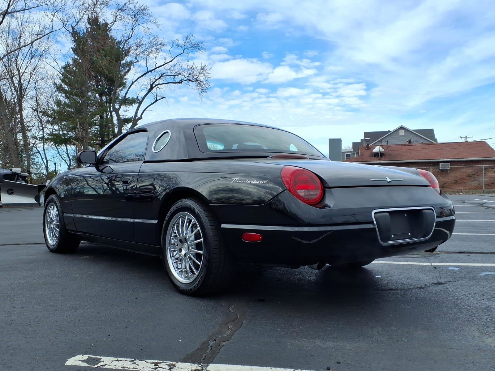 Used 2005 Ford Thunderbird Deluxe image 5