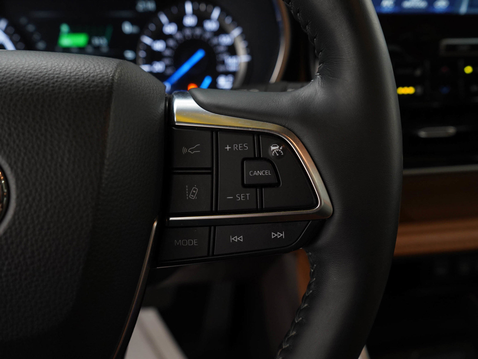 Used 2021 Toyota Highlander Platinum image 26