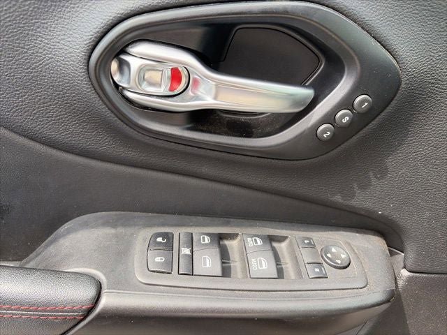 Used 2022 Jeep Cherokee Trailhawk w/ Sound & Nav Group AWD/4WD image 22