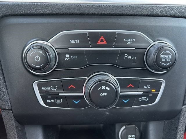 Used 2020 Dodge Charger SXT RWD image 31