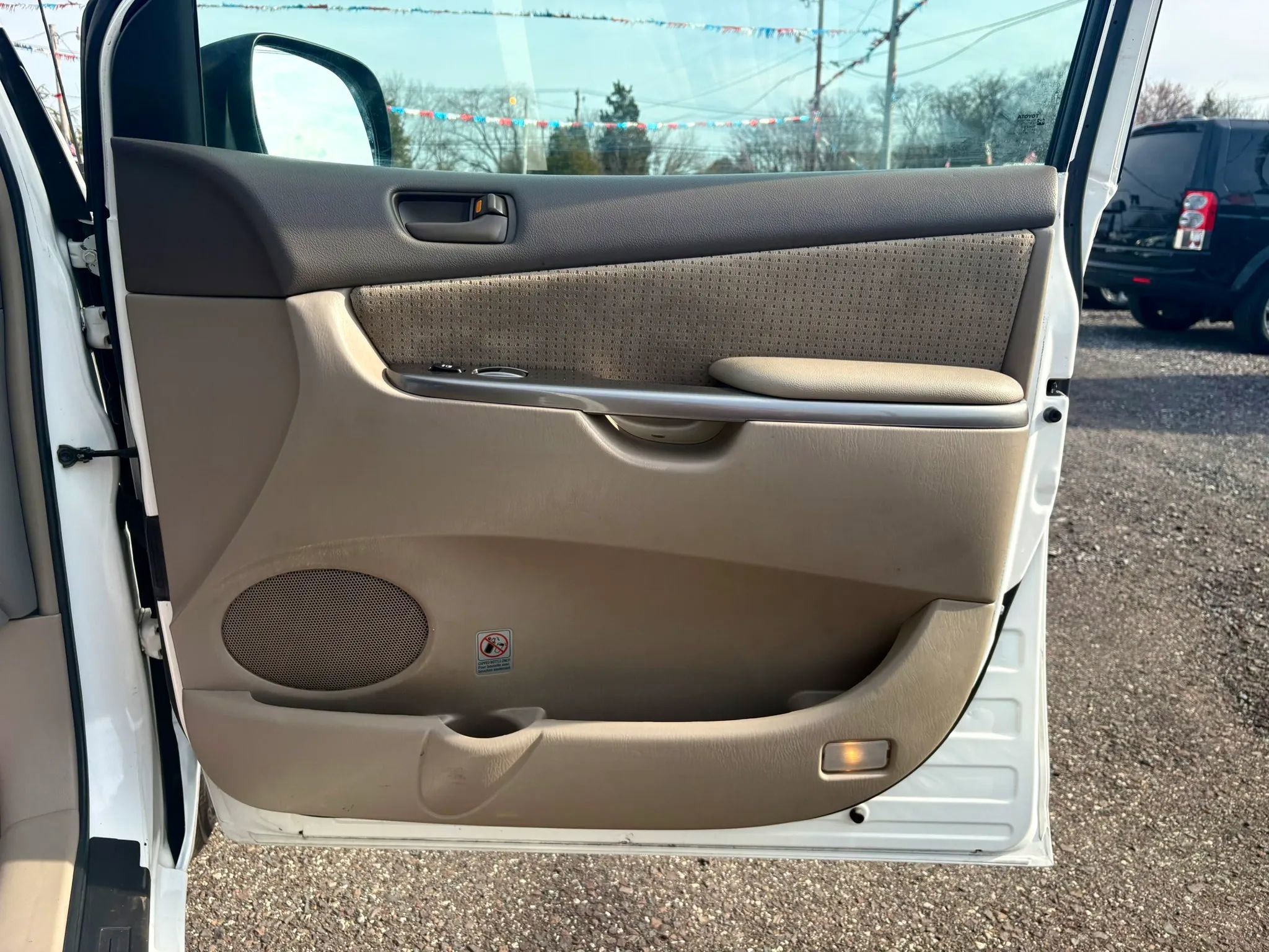 Used 2009 Toyota Sienna LE image 12