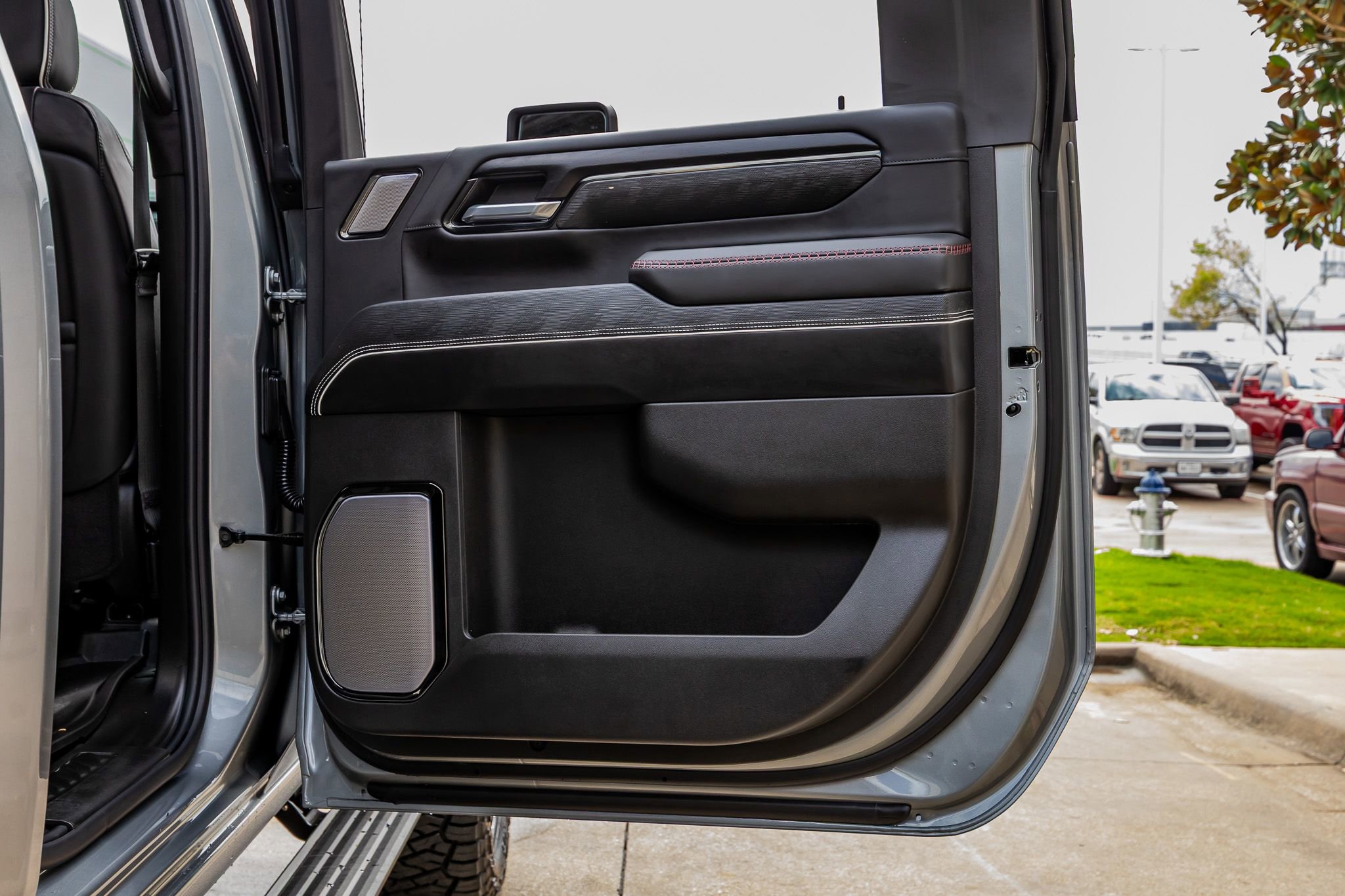 Used 2026 GMC Sierra 2500 AT4X image 39