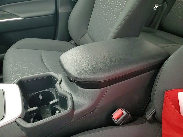 Used 2025 Toyota RAV4 XLE image 20