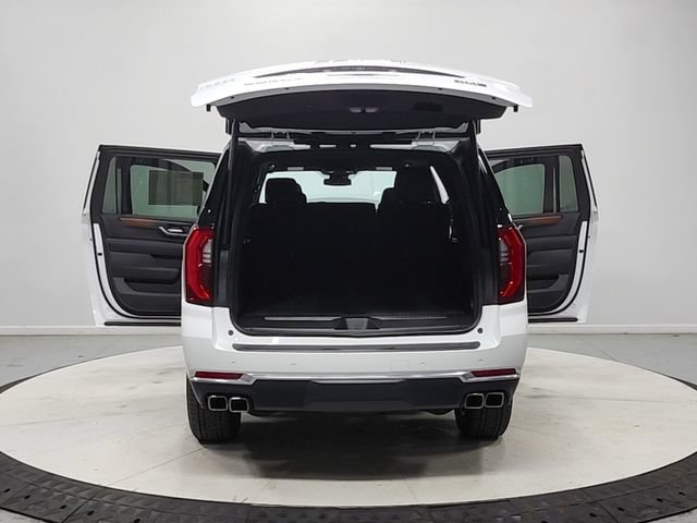 Used 2025 GMC Yukon XL Denali AWD/4WD image 15