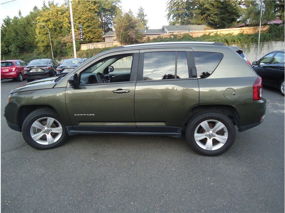 Used 2015 Jeep Compass Sport w/ Power Value Group AWD/4WD image 9