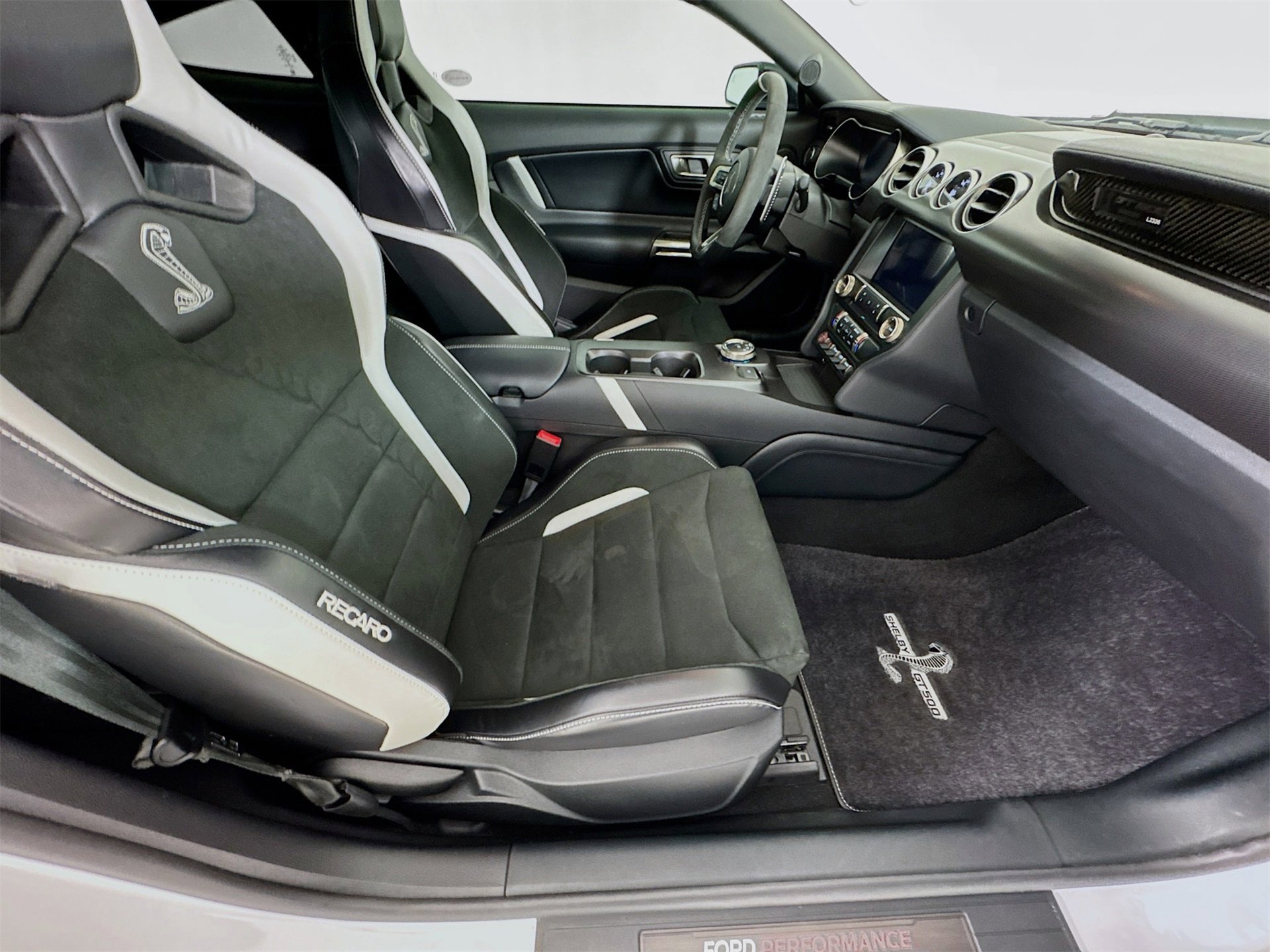 Used 2020 Ford Mustang Shelby GT500 w/ Technology Package image 27