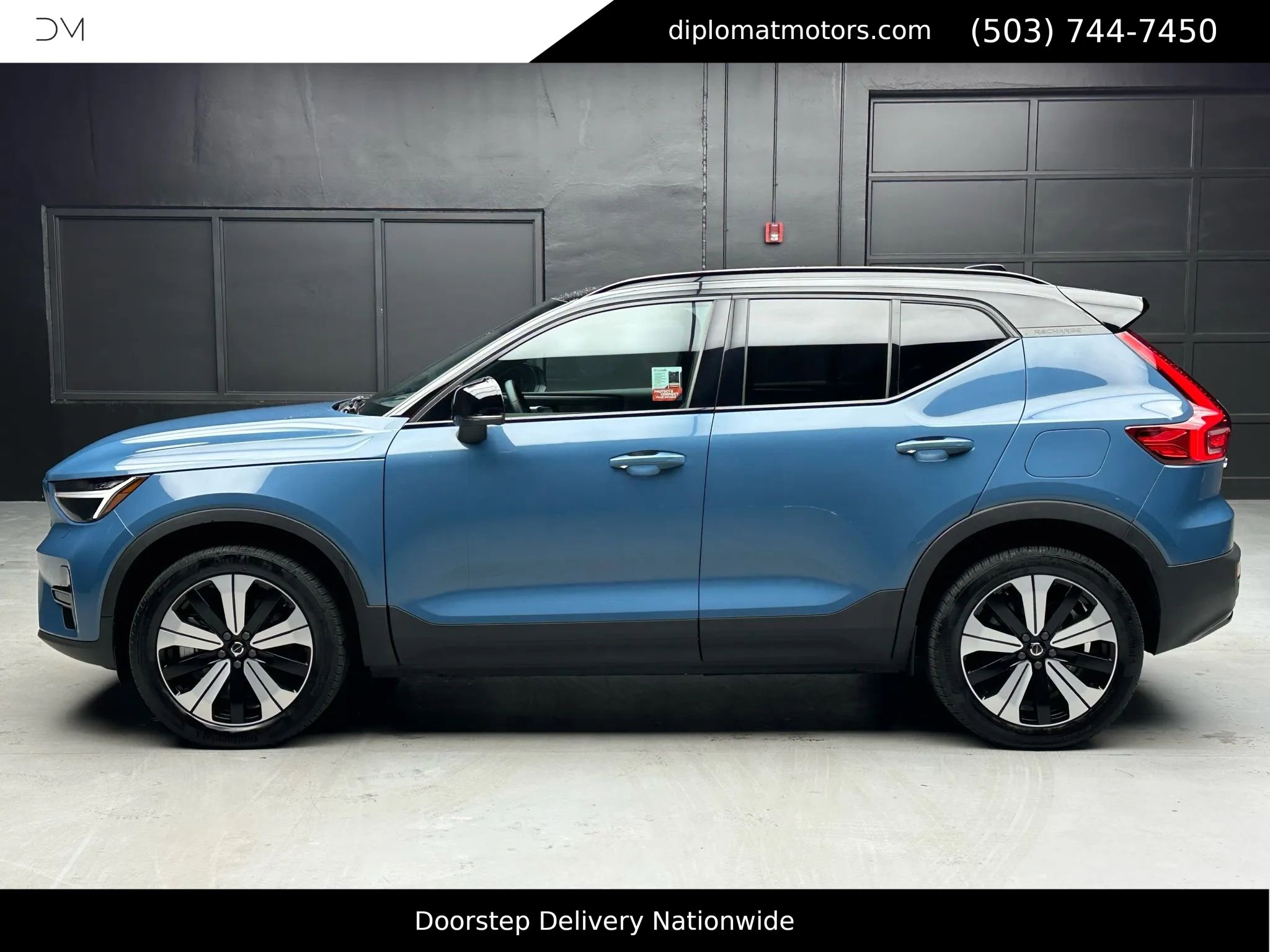 Used 2023 Volvo XC40 Recharge Core image 3