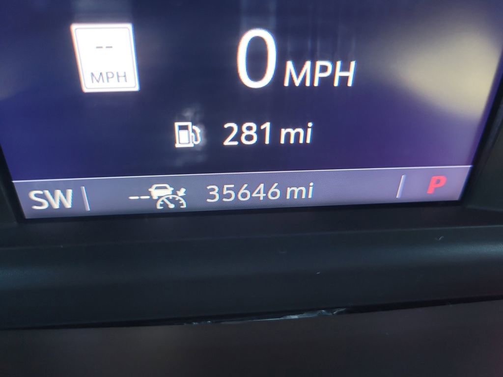 Used 2022 Chevrolet Silverado 1500 LTZ w/ LTZ Premium Package image 30