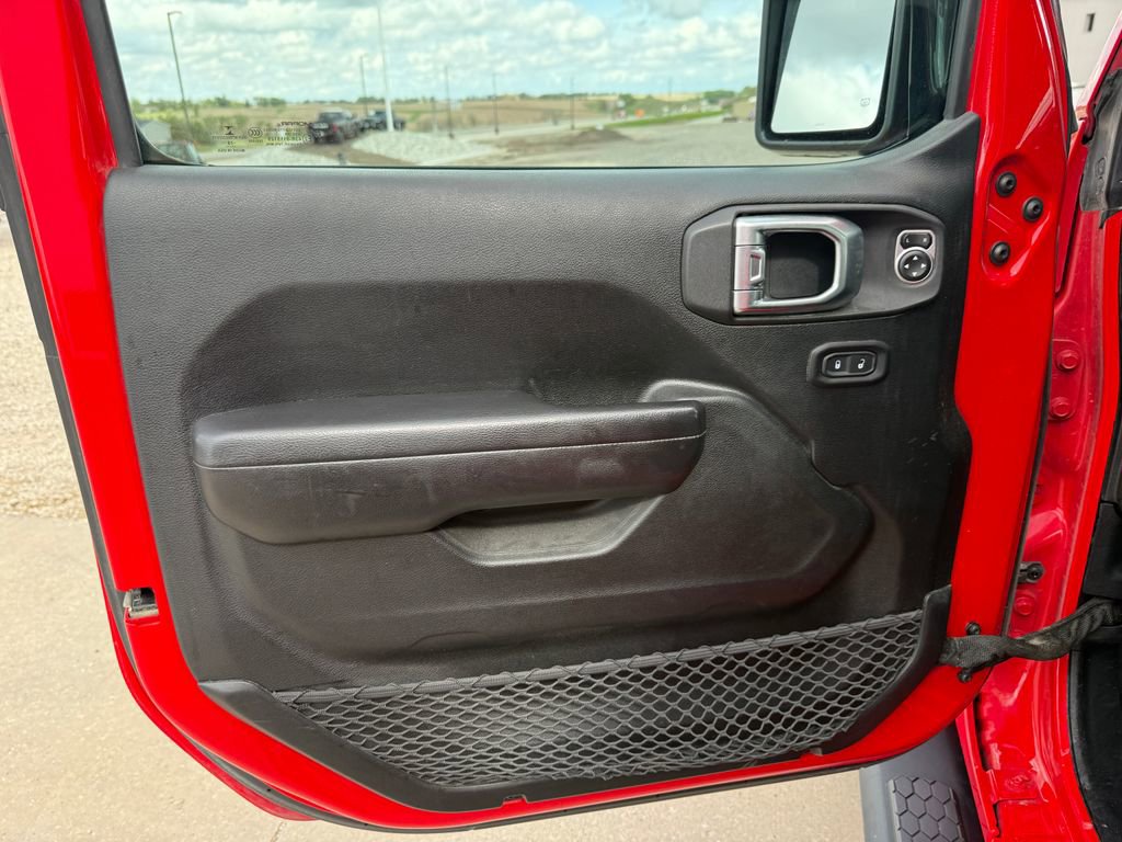 Used 2019 Jeep Wrangler Unlimited Sport S AWD/4WD image 24