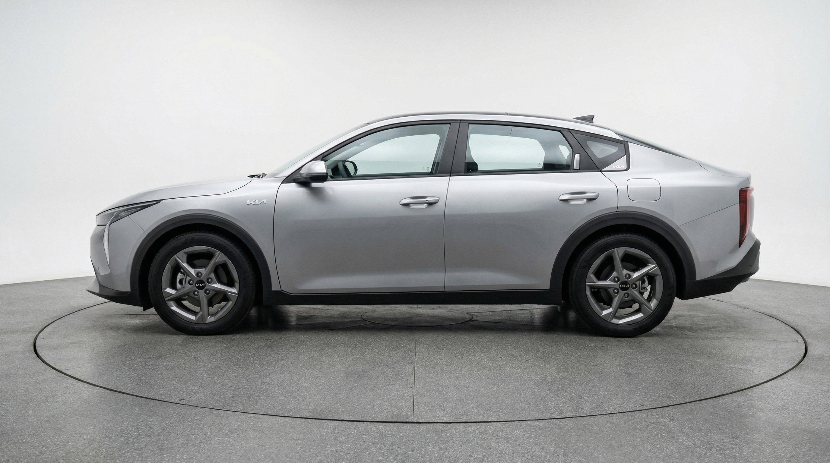 Used 2025 Kia K4 LXS image 5