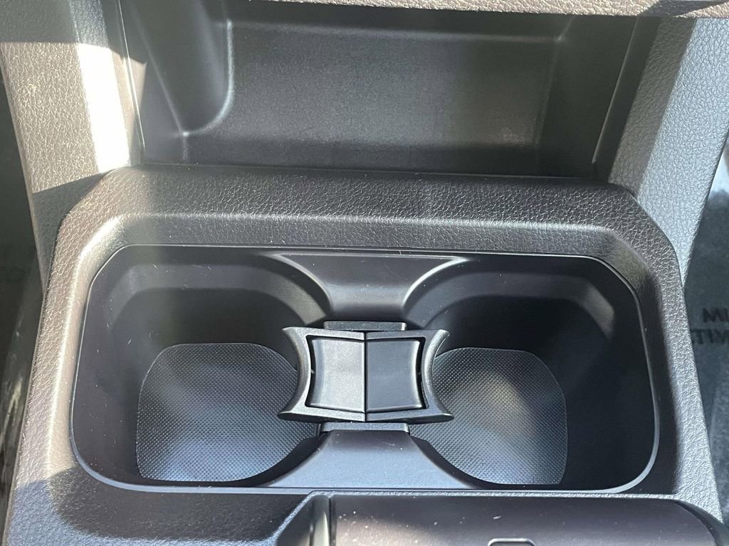 Used 2016 Toyota Tacoma SR image 36