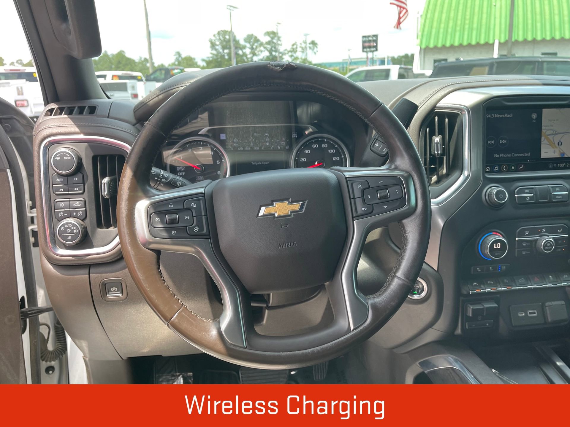Used 2021 Chevrolet Silverado 1500 LTZ w/ LTZ Premium Package AWD/4WD image 16