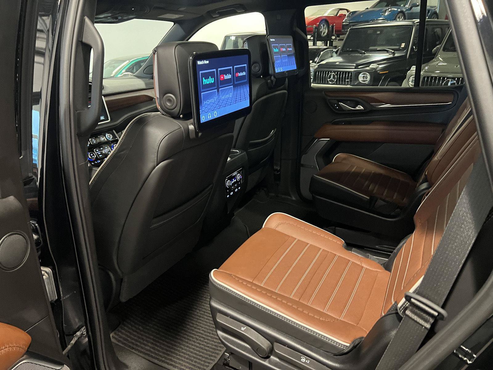 Used 2024 GMC Yukon Denali Ultimate AWD/4WD image 32