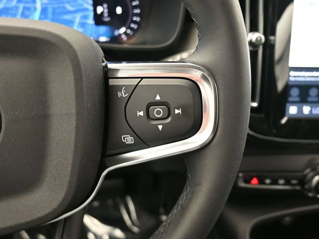 Used 2024 Volvo XC40 B5 Core AWD/4WD image 23