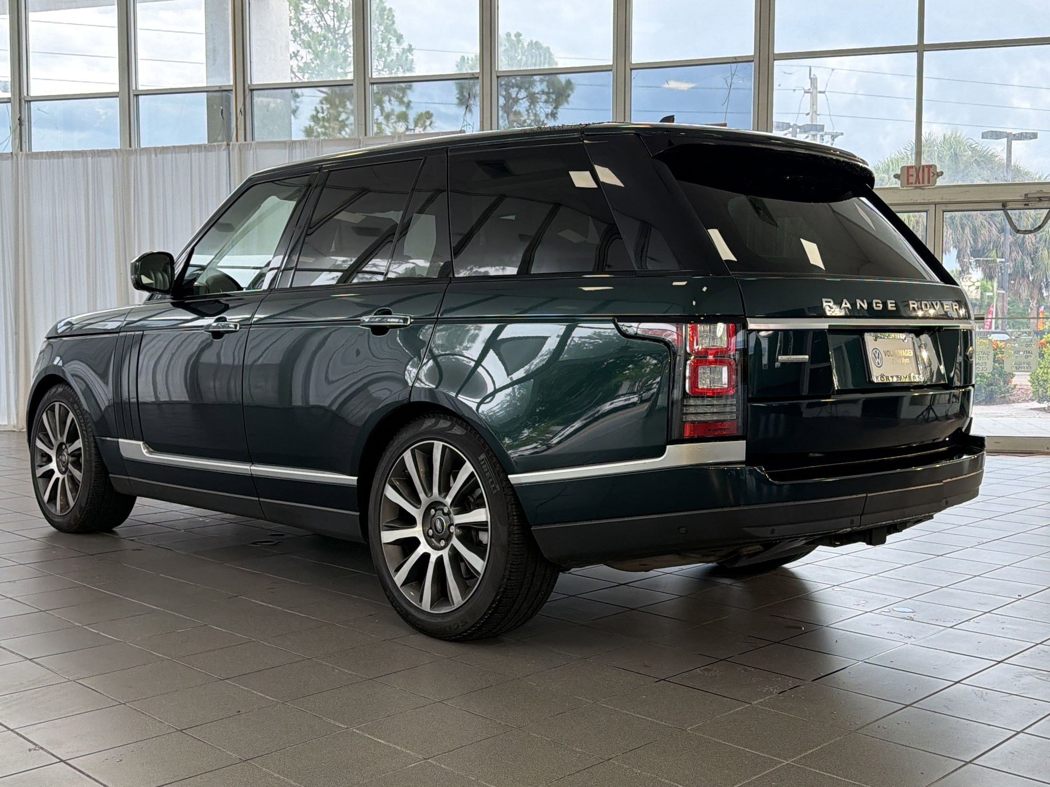 Used 2016 Land Rover Range Rover Autobiography AWD/4WD image 3