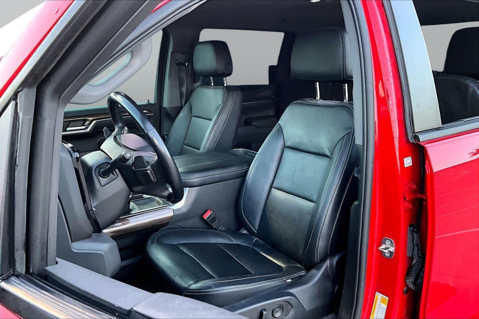 Used 2023 Chevrolet Silverado 1500 LT Trail Boss w/ LPO, Dark Essentials Package AWD/4WD image 8