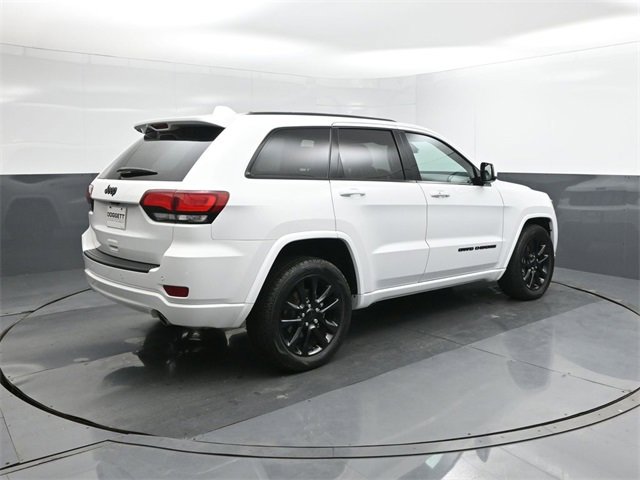 Used 2021 Jeep Grand Cherokee Laredo X image 11