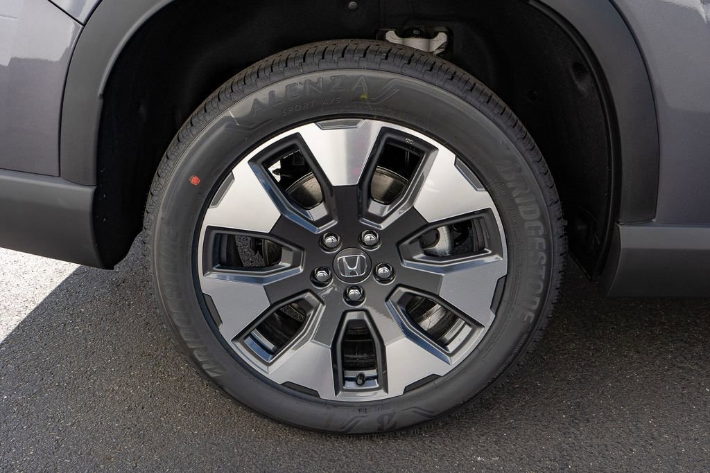 New 2026 Honda Pilot Touring image 10