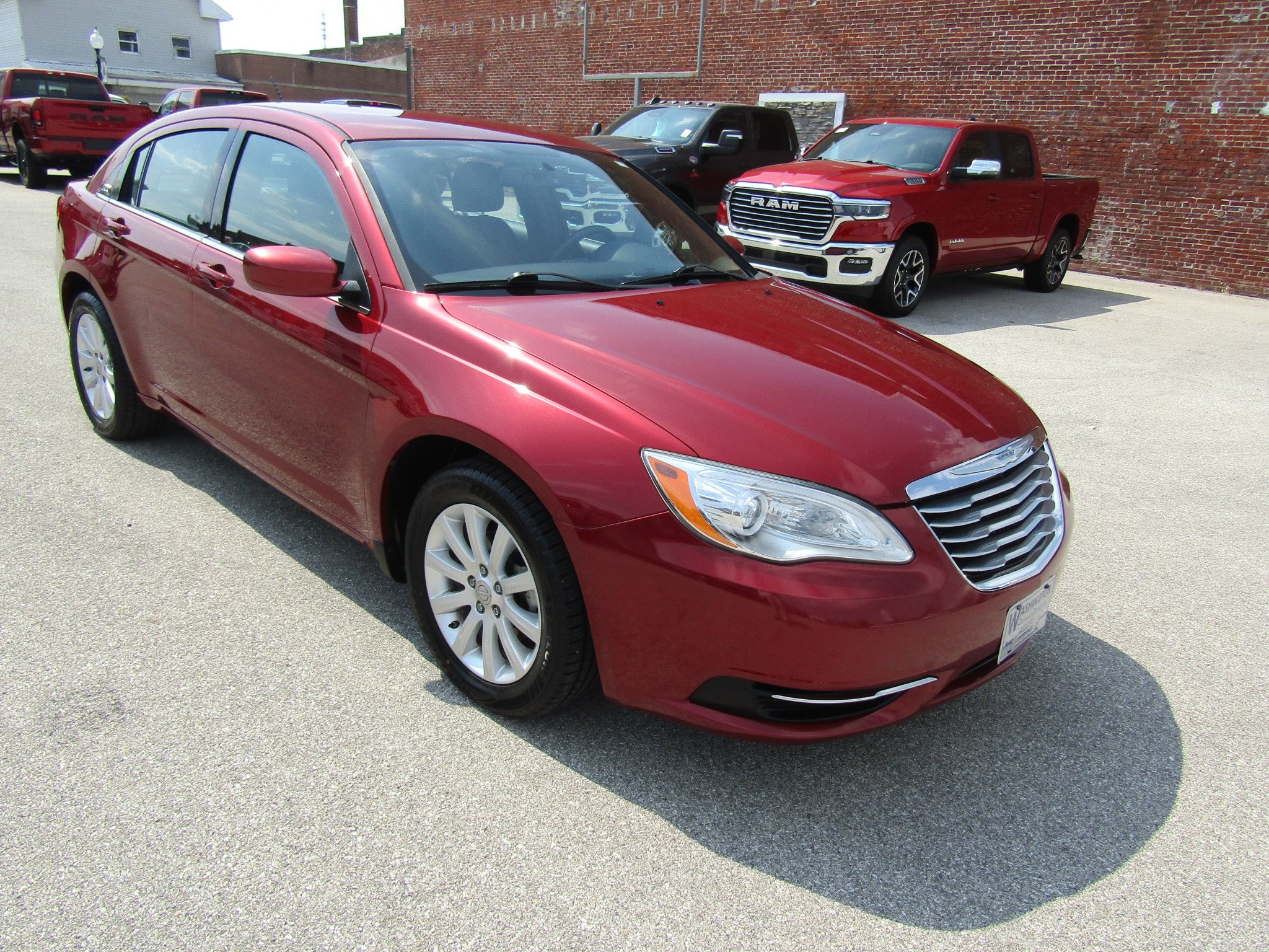 Used 2013 Chrysler 200 Touring FWD image 1